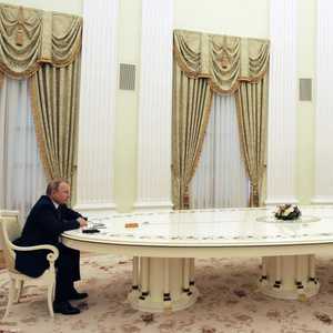 أرشيفية للقاء سابق بين بوتين وشولتس