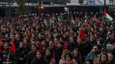 فيديو.. الآلاف في اليونان دعما للحريات ومساندة لفلسطين