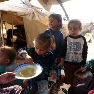 أطفال غزة يقاسون الخوف من وطأة الجوع في مخيم البريج