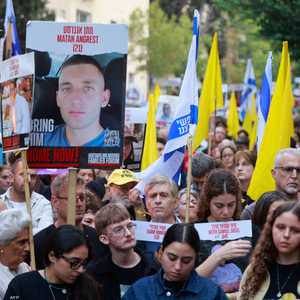 اتهامات لنتنياهو بالمماطلة في إعادة الرهائن لأهداف شخصية