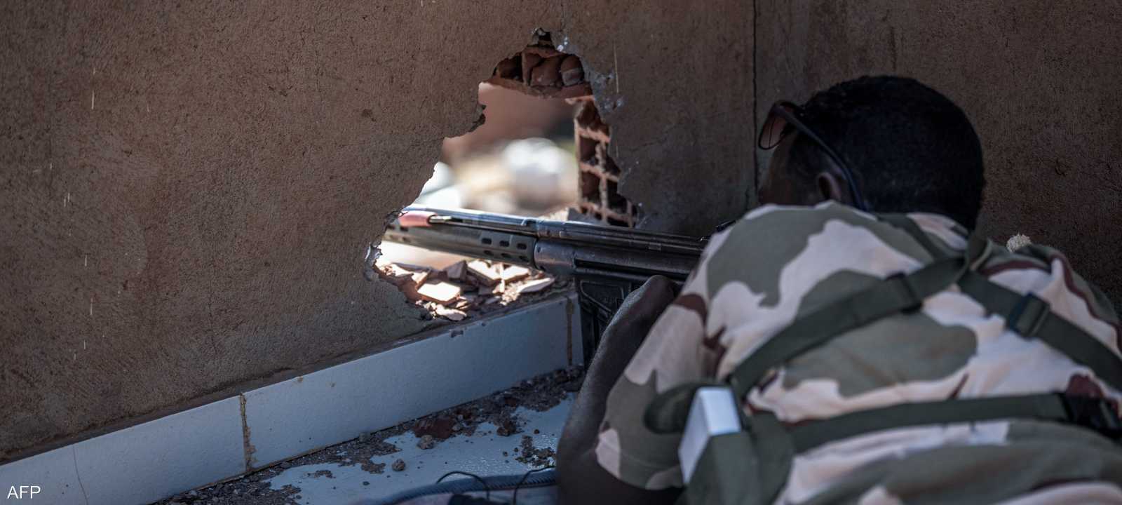 حرب السودان مستمرة منذ منتصف أبريل 2023