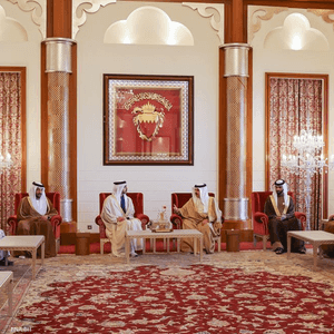 ملك البحرين يؤكد اعتزازه بالعلاقات الوثيقة مع الإمارات