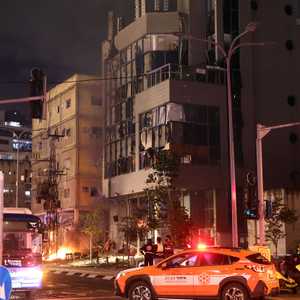 أرشيفية لآثار هجوم صاروخي في رامات جان شمالي إسرائيل