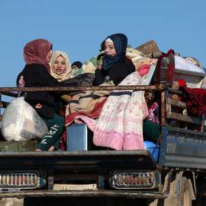 نازحين بسبب المعارك بين القوات الحكومية وفصائل مسلحة بسوريا