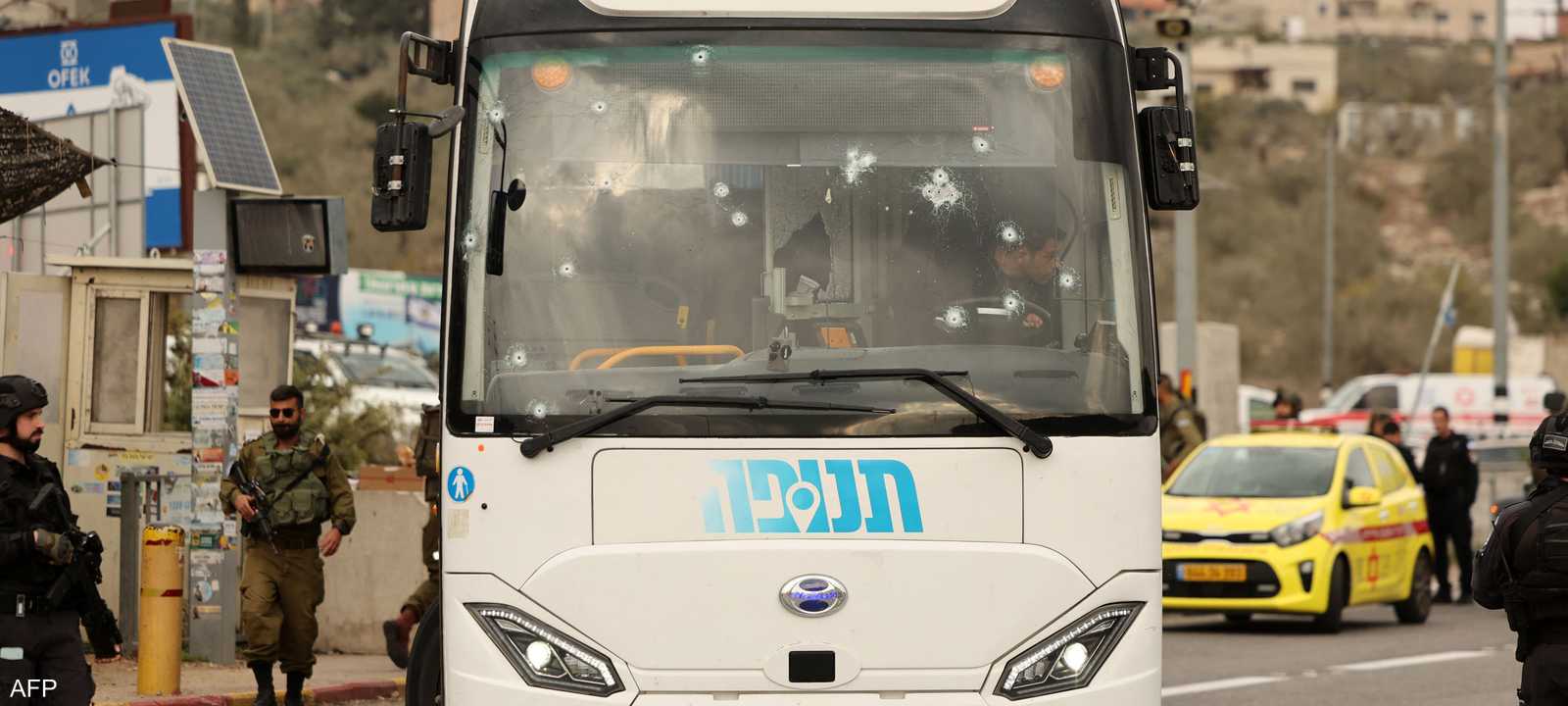 منفذ الهجوم فلسطيني فتح النار على حافلة إسرائيلية