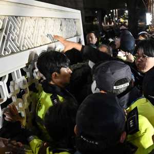 مظاهرات خرجت أمام البرلمان الكوري الجنوبي