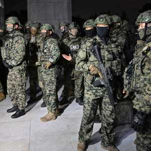 الجيش انتشر أمام مقر البرلمان في سيول