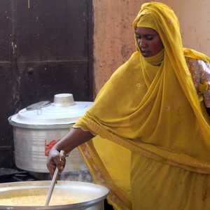 تعاني المطابخ الخيرية من شح التموين