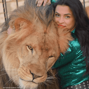 مدربة الأسود أوسة الحلو