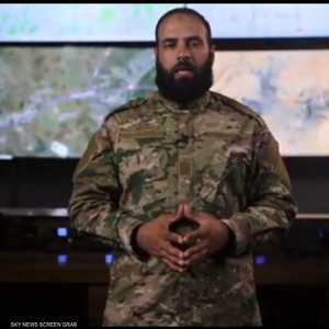 قيادي في فصائل المعارضة يدعو ضباط الجيش السوري إلى الانشقاق