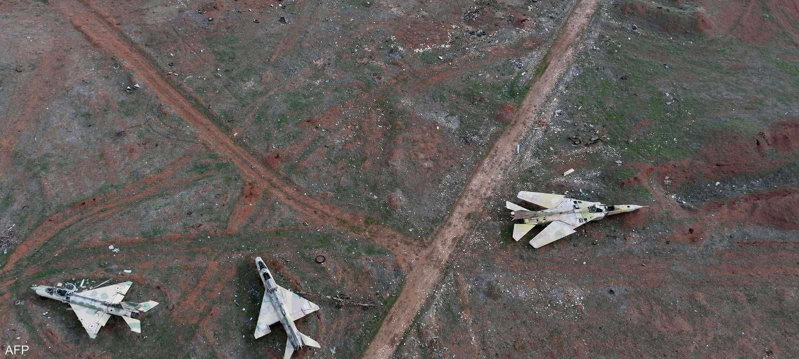 قاعدة عسكرية انسحب منها الجيش السوري في حماة