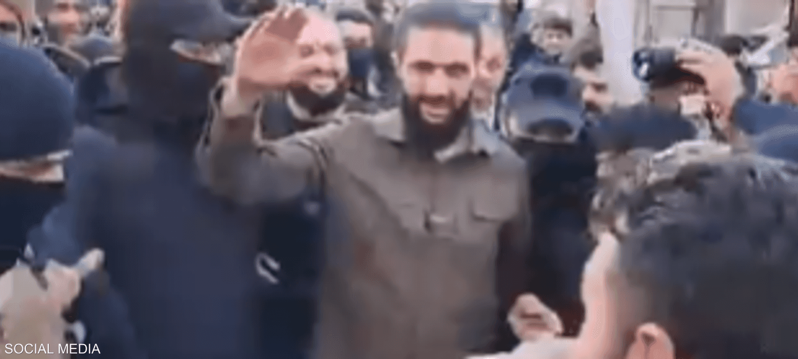 لحظة وصول الجولاني إلى المسجد الأموي في دمشق