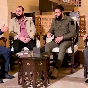 الجولاني يبحث مع الجلالي "انتقال السلطة" في سوريا