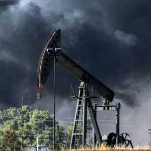 منشأة لاستخراج النفط استهدفها قصف تركي بشمال سوريا - أرشيفية