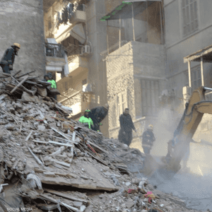 المبنى المنهار مكون من 6 طوابق