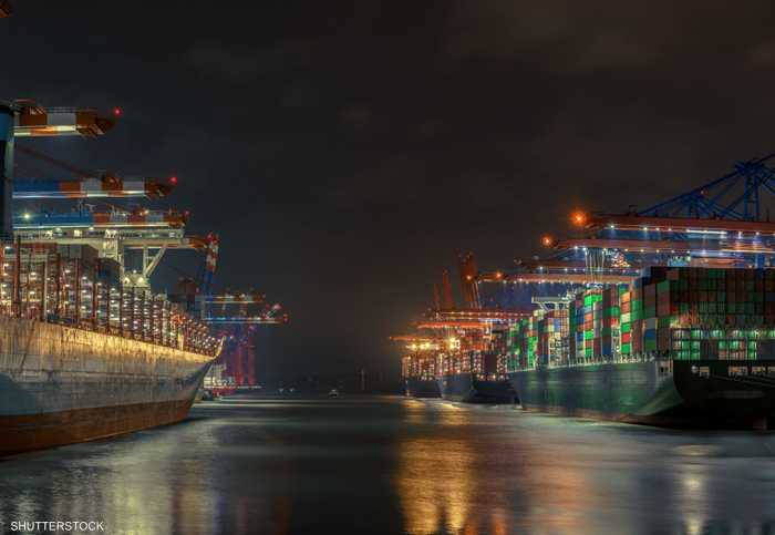 ميناء بمدينة هامبورغ في ألمانيا الألمانية في مدينة هامبورج