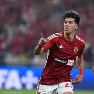 نجم الأهلي إمام عاشور