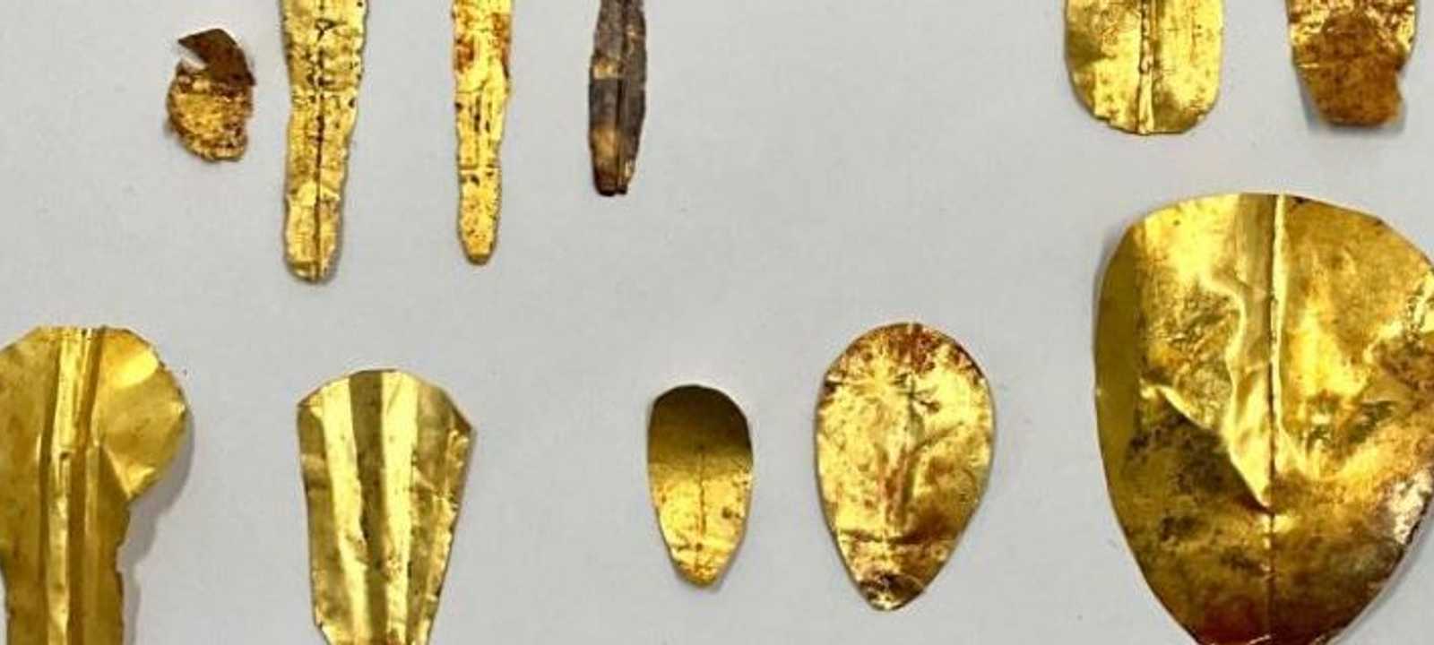 تم العثور على مومياوات بألسنة وأظافر ذهبية