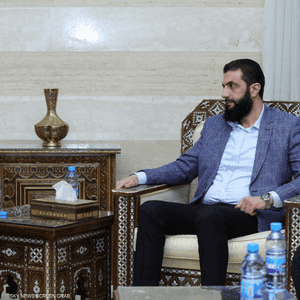 الجولاني يبحث مع بيدرسون إعادة النظر في القرار 2254