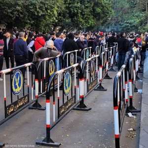 سوريون أمام السفارة في القاهرة