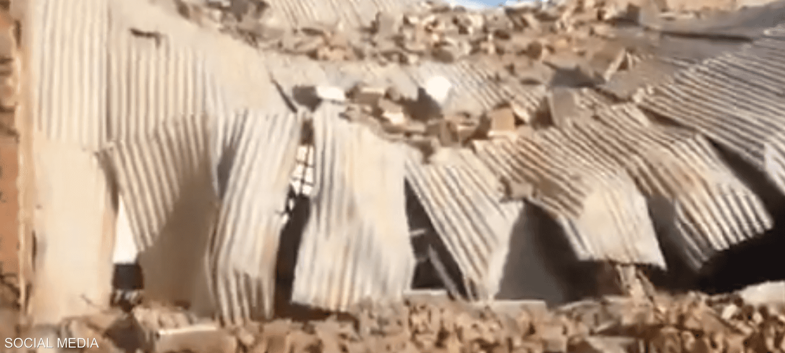 من موقع الغارة