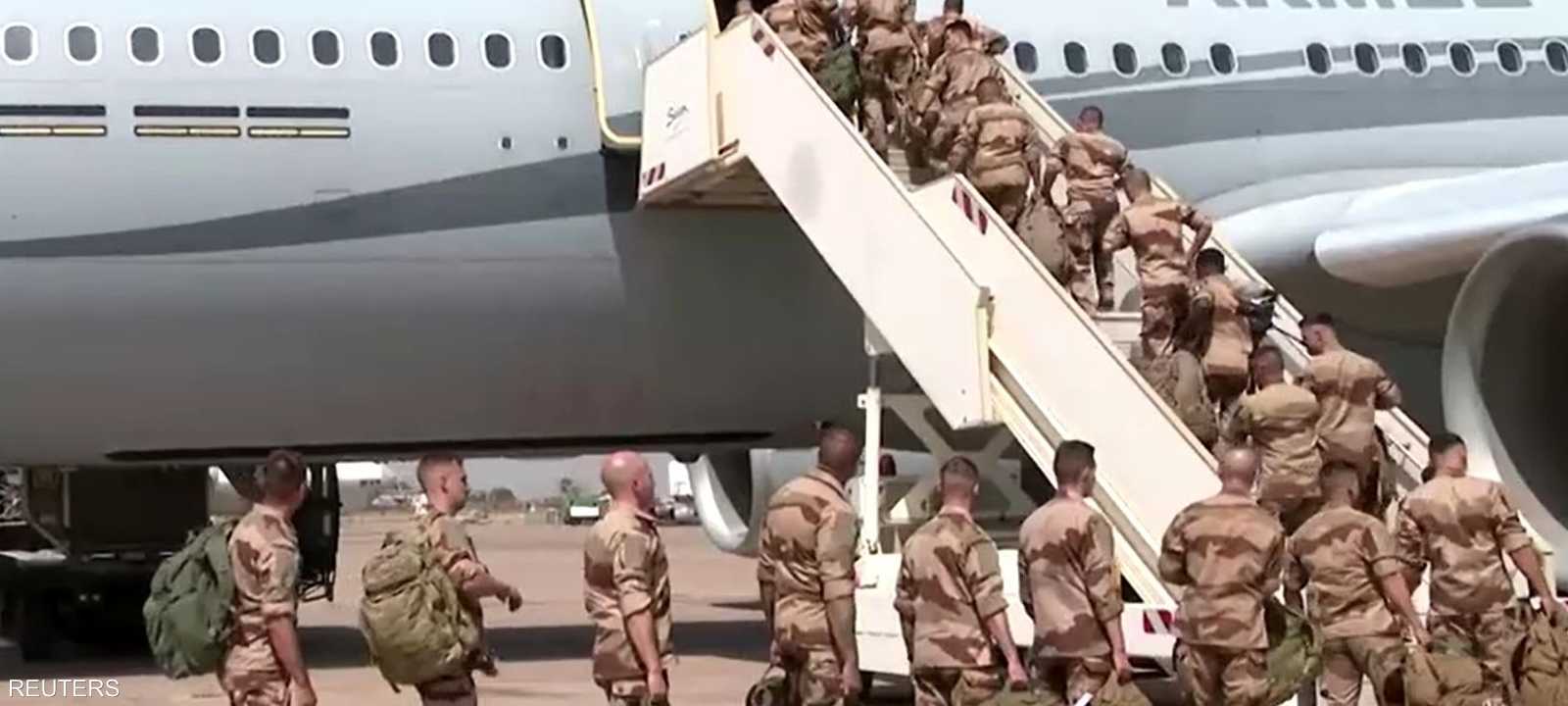 القوات الفرنسية تغادر من مطار نجامينا