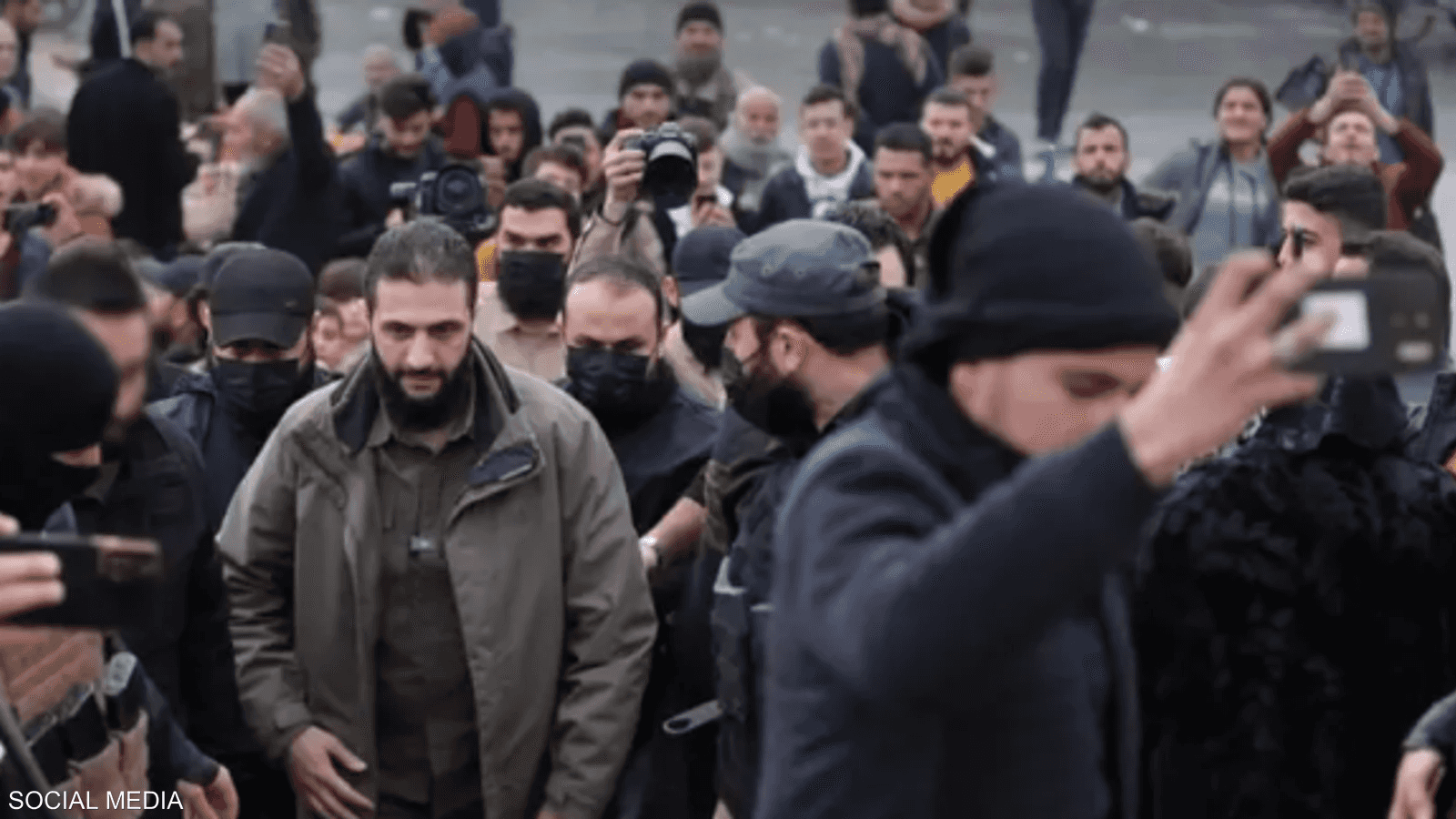 قبل أيام من السيطرة على دمشق في قلعة حلب