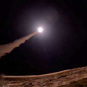 الحوثيون وإسرائيل.. تصعيد عسكري ورسائل سياسية متبادلة