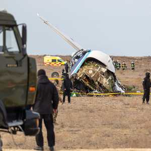 موقع تحطم طائرة "إمبراير 190"