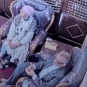 قبل الغارات على مطار صنعاء بثوان