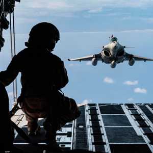 فرنسا شنت غارات بمقاتلة "رافال"