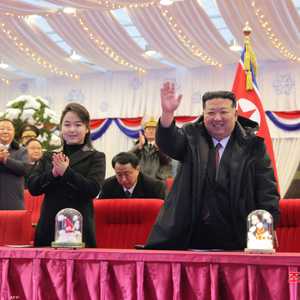 زعيم كوريا الشمالية كيم جونغ أون وابنته جو إي