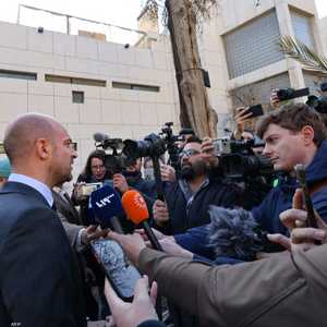 جان نويل بارو في حديثه لصحفيين في دمشق