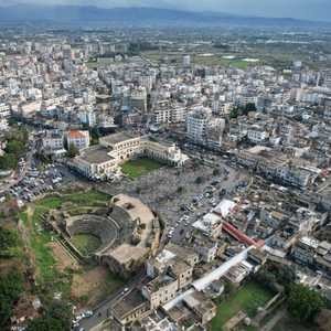 تسعى الإدارة الجديدة إلى تحقيق الاستقرار السياسي والاقتصادي