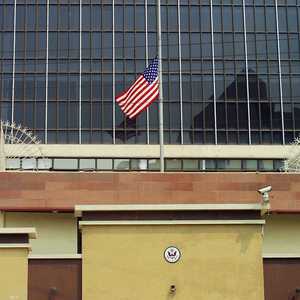 تنكيس العلم الأميركي.. أرشيفية