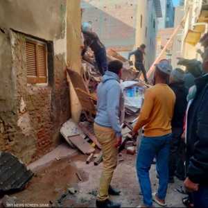 المنزل المنهار في البحيرة