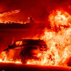 اندلع الحرائق ظهر الثلاثاء