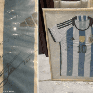 الصورة المتداولة لقميص بتوقيع ميسي