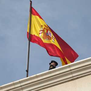 إسبانيا ترفع علمها فوق سفارتها بدمشق لأول مرة منذ 2012