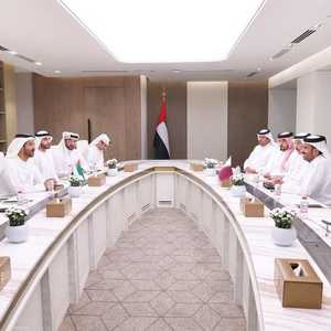 اجتماع بين وزير الاقتصاد الإماراتي ووزير التجارة القطري