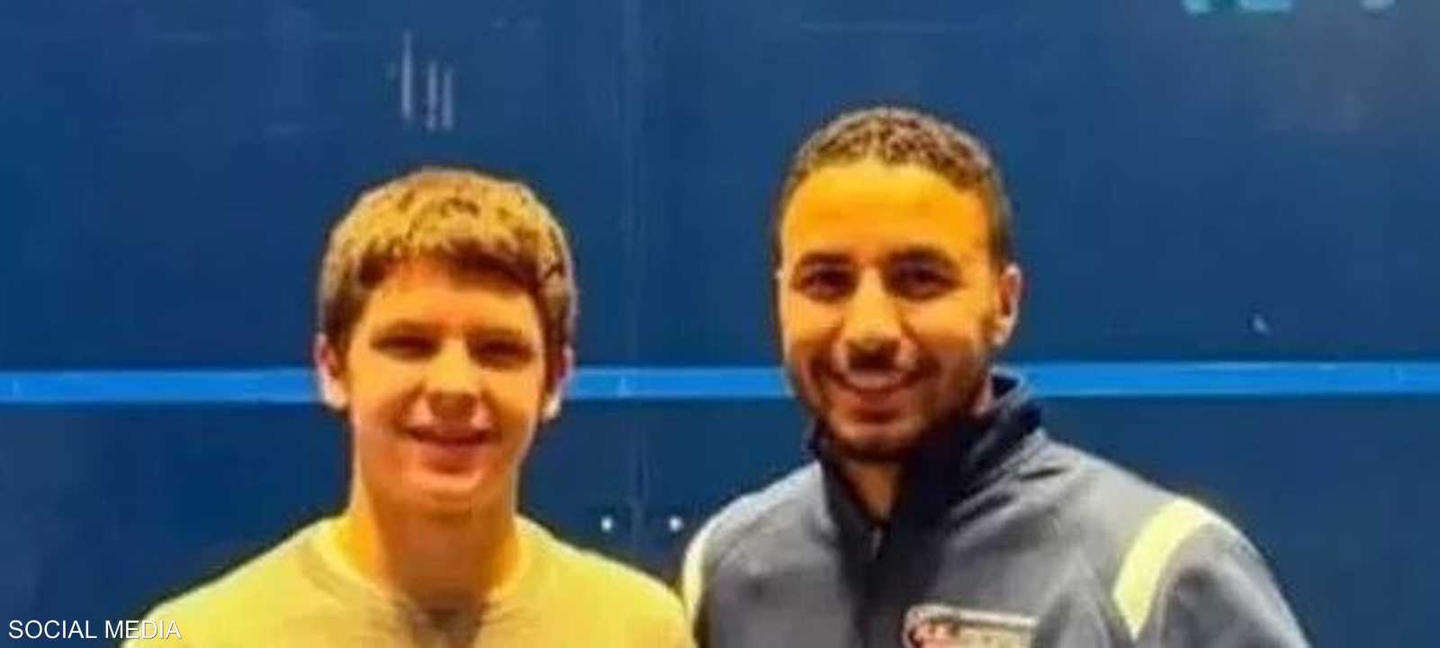 السباعي (على اليسار) توفي الجمعة