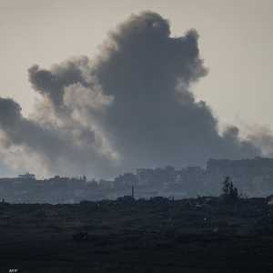 قطاع غزة يتعرض لغارات إسرائيلية عنيفة