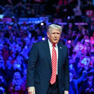 تستعد الولايات المتحدة لتنصيب الرئيس المتنخب دونالد ترامب