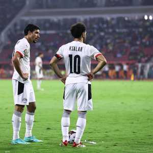 صلاح ومرموش زميلان في الفراعنة ومتنافسان في الدوري الإنجليزي