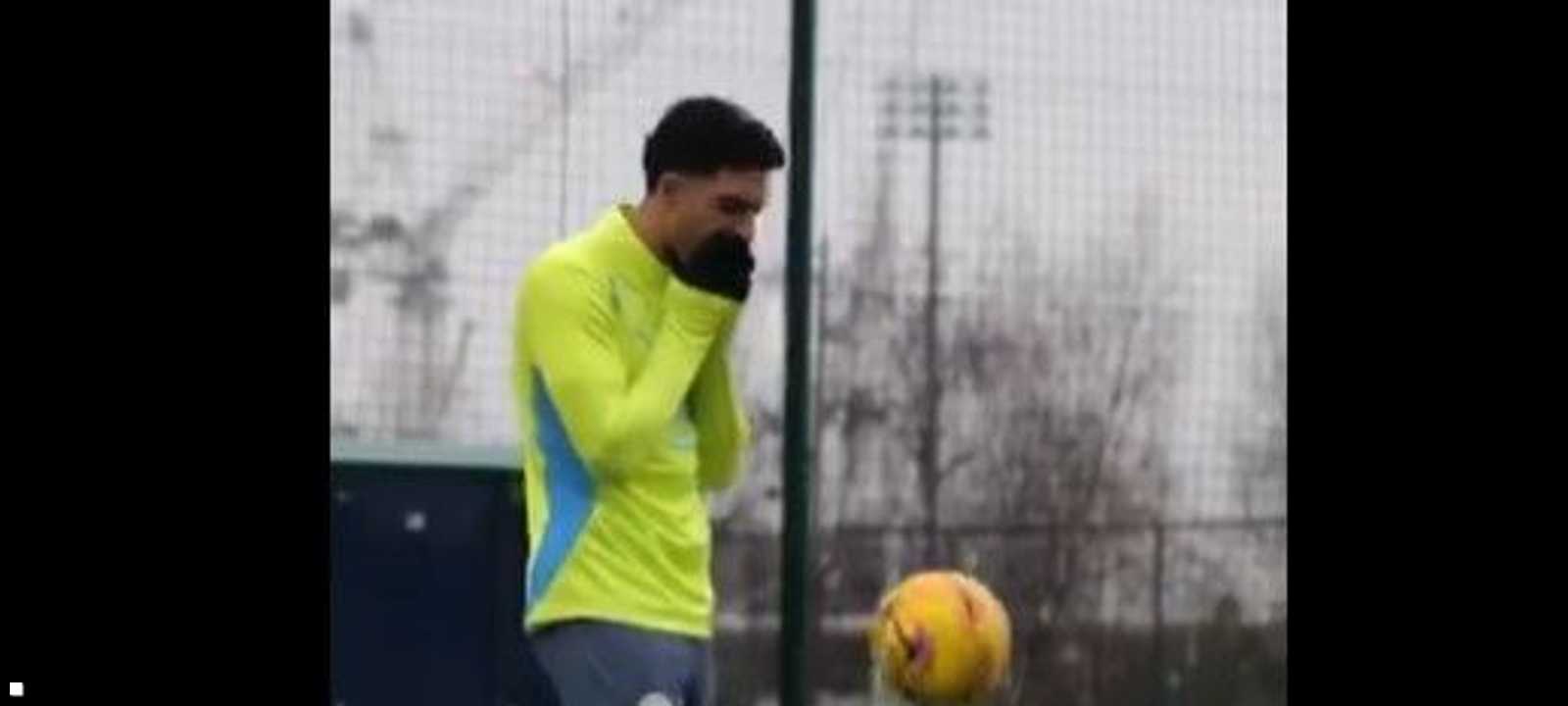 عمر مرموش في مرانه الأول مع السيتي