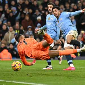 النجم المصري عمر مرموش لاعب مانشستر سيتي