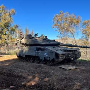 دبابة بالقرب من الحدود الإسرائيلية اللبنانية