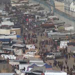 النازحون الفلسطينيون يعودون إلى شمال قطاع غزة