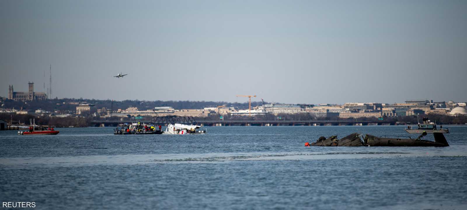 الغواصون يهدفون إلى مواصلة "الانتشال"