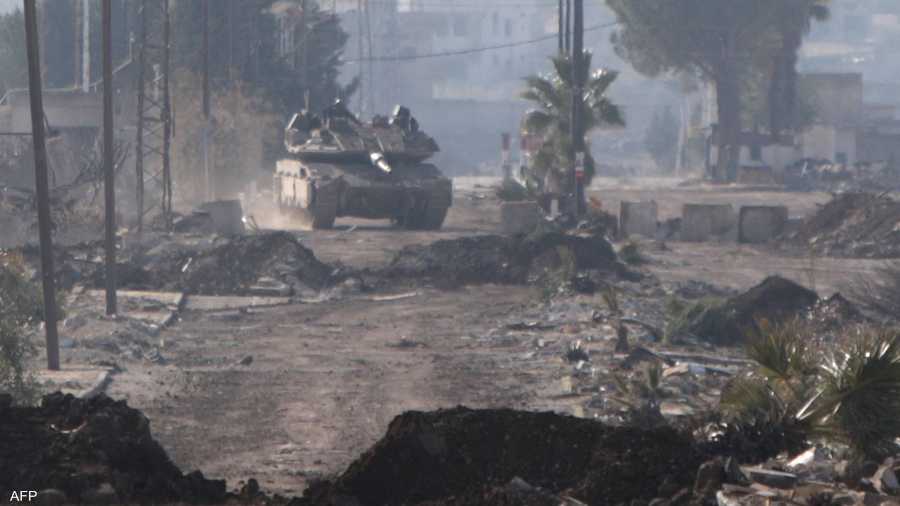 دبابة الجيش الإسرائيلي في المنطقة العازلة بمرتفعات الجولان